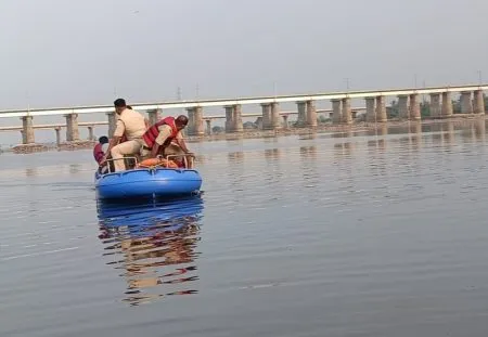 कृष्णा नदीत आंघोळीसाठी गेलेली तीन मुले बुडाली Three children drowned while bathing in Krishna river