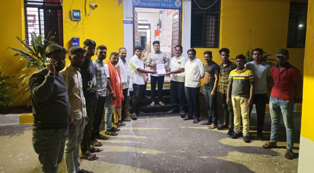 कुणाल कामरा विरोधात मुरूमला तक्रार दाखल Complaint filed against Kunal Kamra in Murum