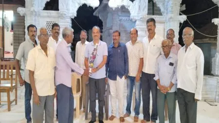 मुख्य कार्यकारी अधिकारी रवींद्र खेबुडकर भराडी माते चरणी लीन