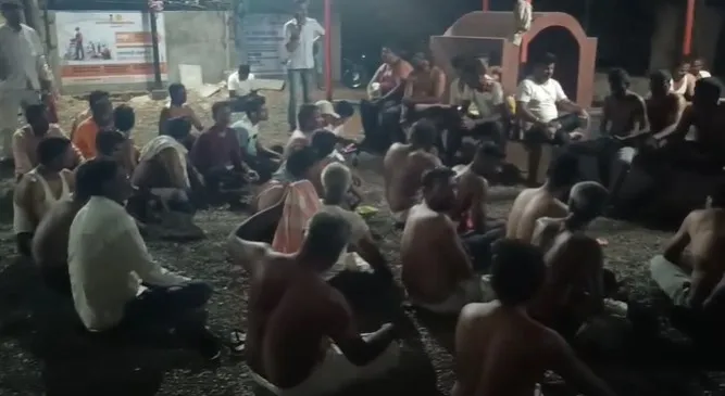 इंडो काऊट इंडस्ट्रीतील कर्मचाऱ्यांचे आंदोलन Indo Coat Industry Workers' Protest