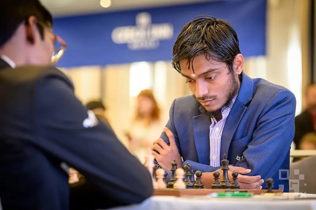 Arvind takes the lead after defeating Anish Giri