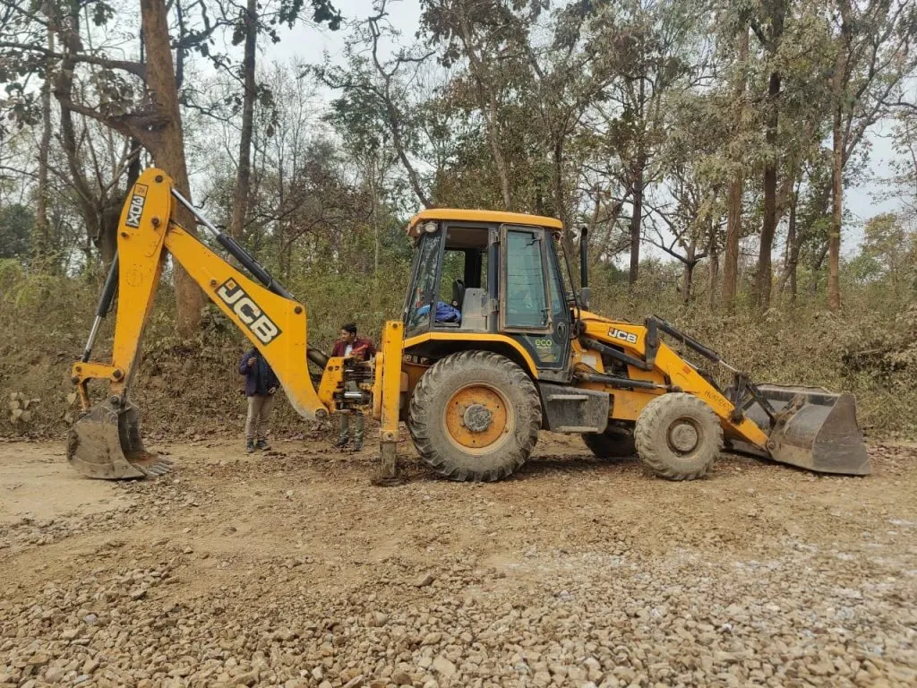 JCB machine worth ten lakh stolen