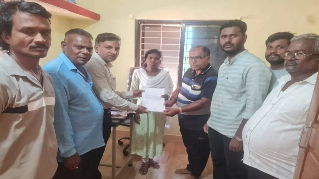 रस्त्याचा ठेका मंजूर ; पण रस्ताच नाही