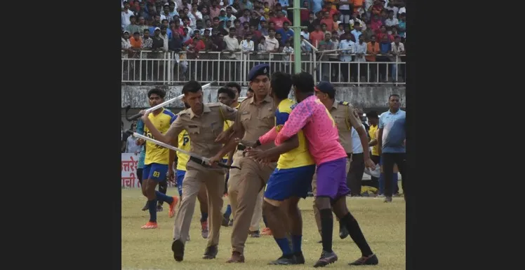 Shivaji Mandal-Patakadil Players Clash