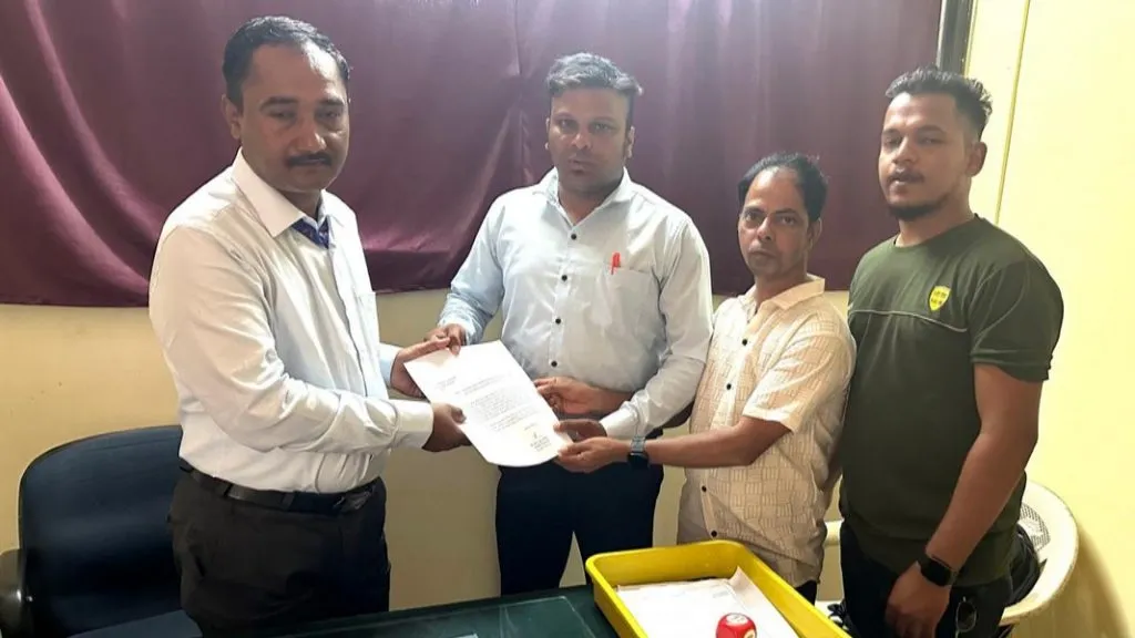 पावसाळ्यापूर्वी वीज वाहिनींवरील झाडी साफ करा