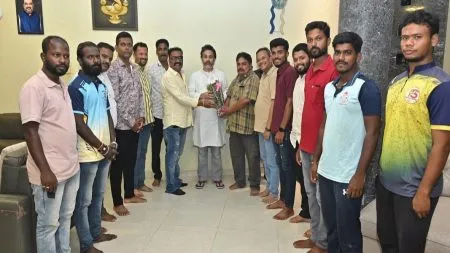 सकल हिंदू समाज कार्यकर्त्यांनी घेतली आ. निलेश राणेंची भेट