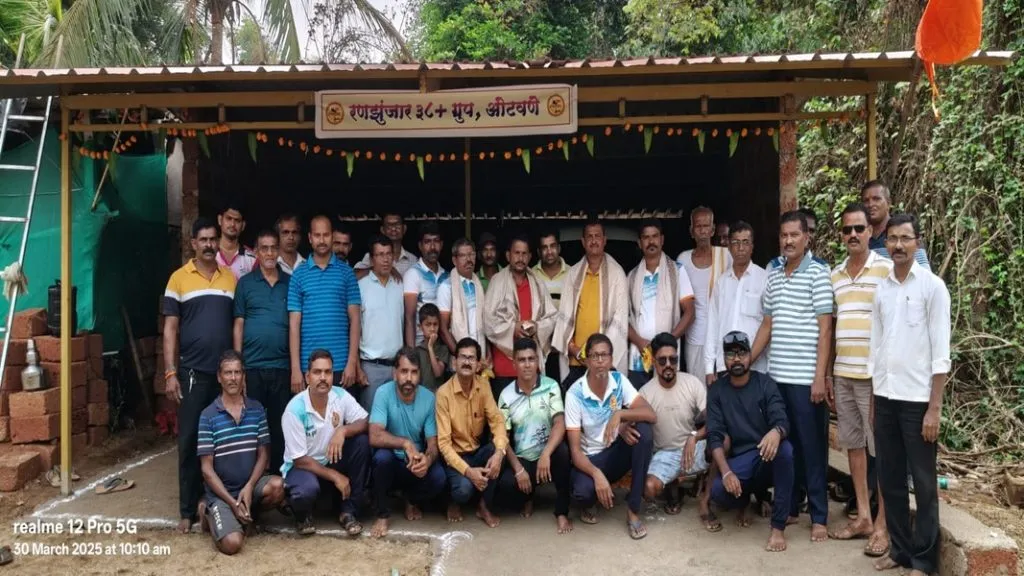 श्रमदानातून साकारली रुग्णवाहिका शेड व कार्यालय इमारत