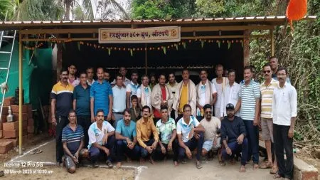 श्रमदानातून साकारली रुग्णवाहिका शेड व कार्यालय इमारत