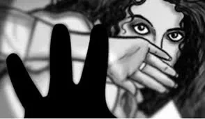 बालिकेवर अत्याचार ; एकास तीन वर्ष सक्तमजुरी Assault on a minor girl; one sentenced to three years of rigorous imprisonment