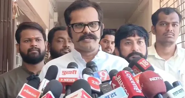 Indrajit Sawant Urges Passport Seizure of Prashant Koratkar