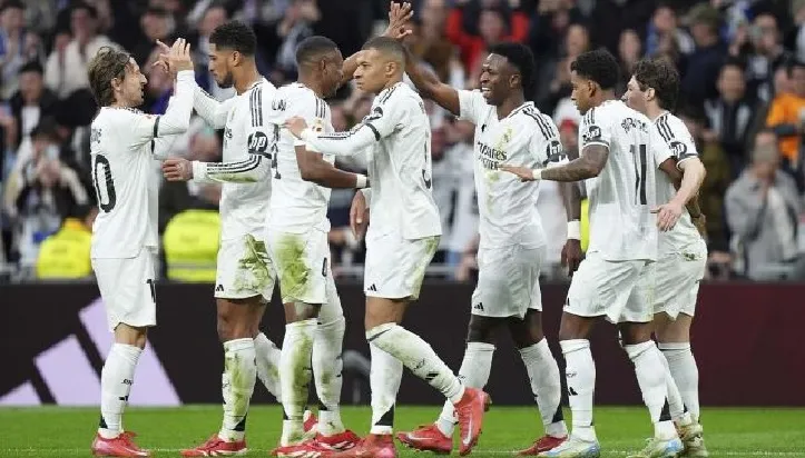 रियल माद्रीदचा निसटता विजय Real Madrid's narrow victory