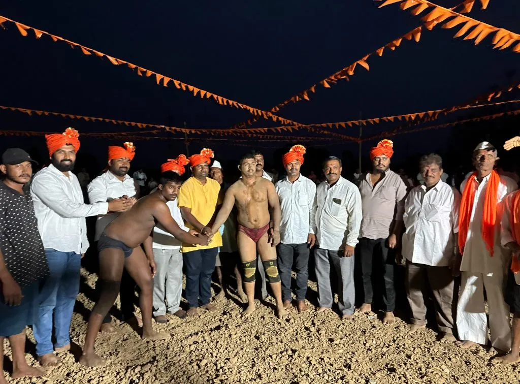 महेश तीर्थकुंडयेने मारले चापगाव मैदान Mahesh Tirthkundaye won the Chapgaon ground