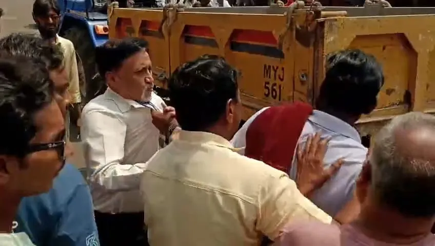 Officer manhandled during anti-encroachment drive