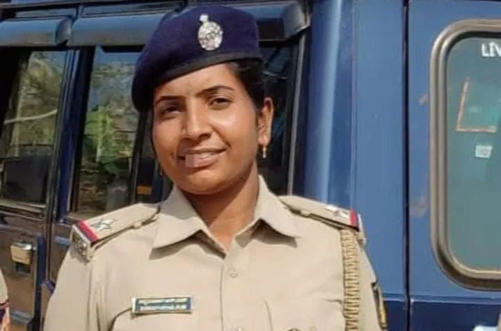 The police sub-inspector who solved the murder in Hubli is from Belgaum district.