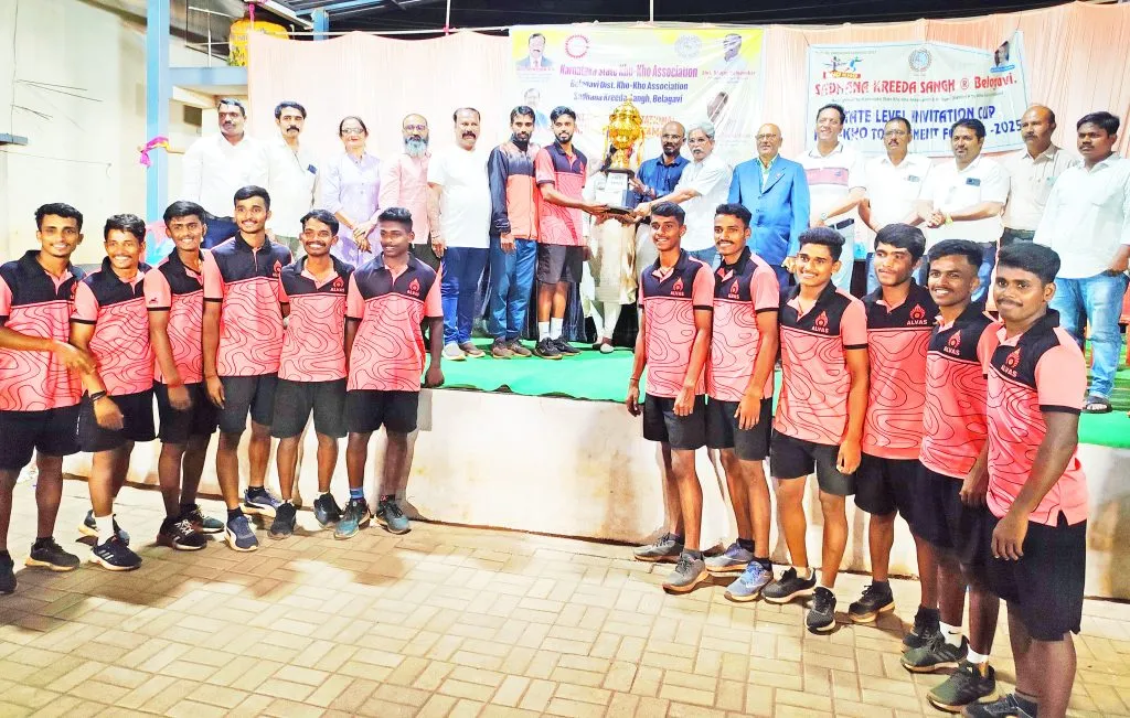अल्वाज-मुडबिद्री संघाकडे साधना क्रीडा केंद्र चषक Alwaj-Moodbidri team wins Sadhana Sports Center Cup