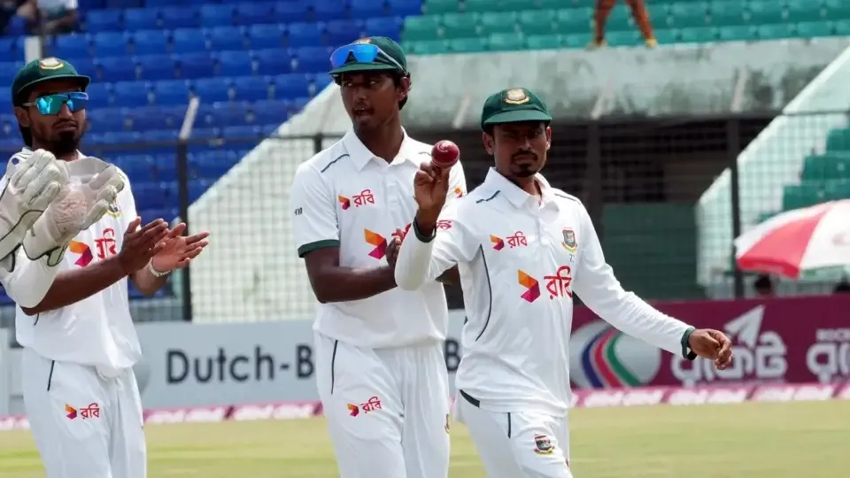 Bangladesh lead Zimbabwe by 61 runs