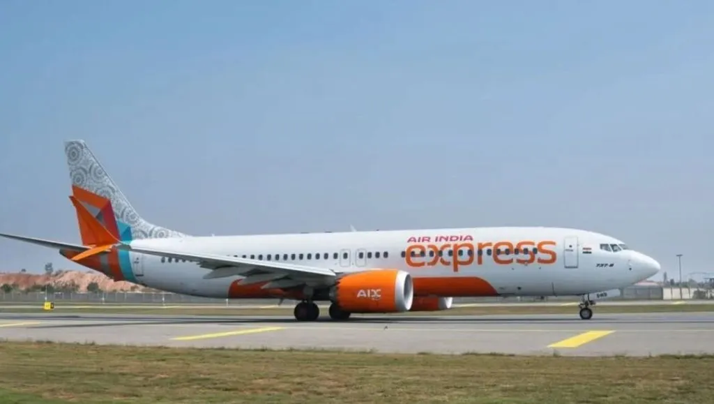 Pilot dies after plane lands