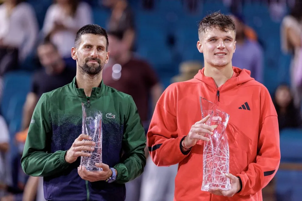 Mencic wins, Djokovic stunned