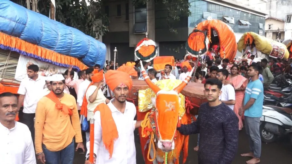 भाविक जोतिबा डोंगराकडे रवाना Devotees leave for Jyotiba Mountain