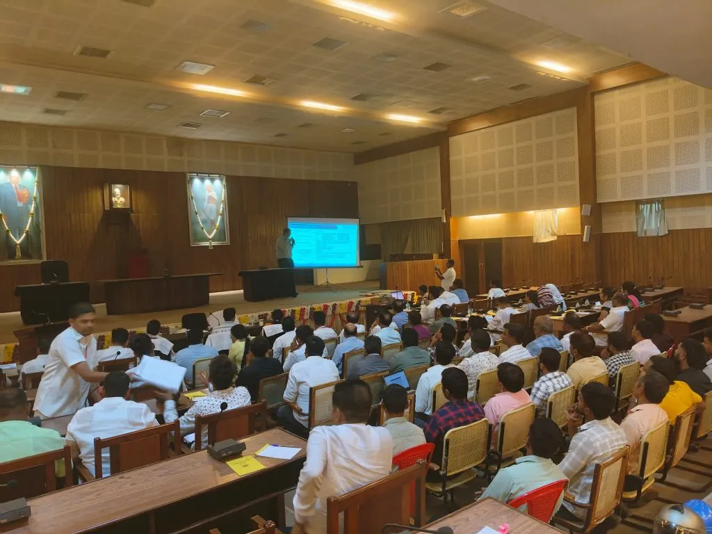 24 तास पाणी योजनेवरून एलअॅण्डटीची खरडपट्टी L&T slammed for 24-hour water scheme