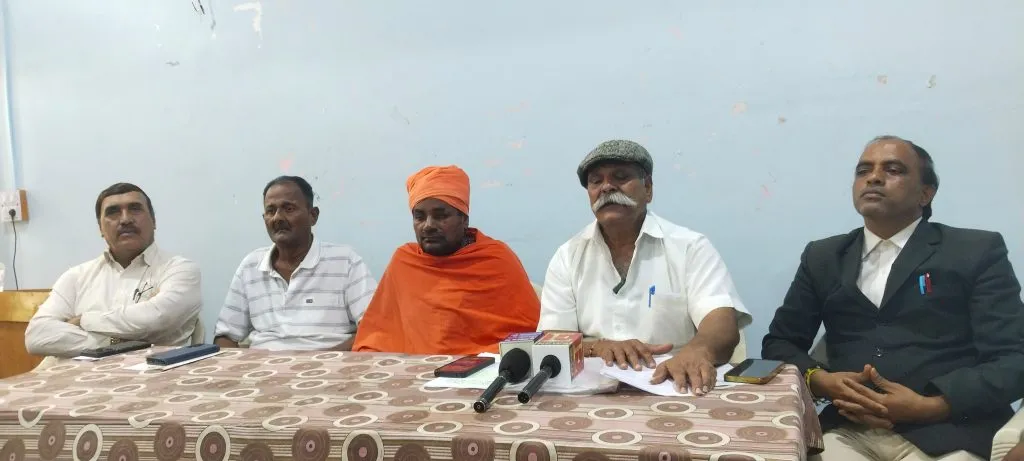 People are fed up with selfish politics.