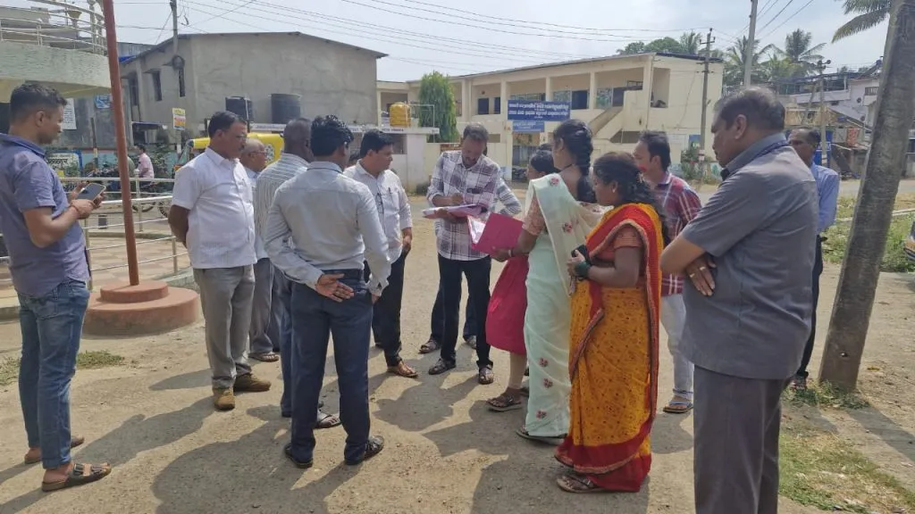 Officials of the District Civil Rights Directorate visited Yellur Gram Panchayat.