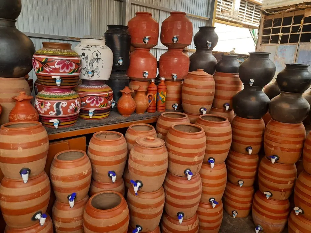 रखरखत्या उन्हात थंडगार माठांना पसंती Prefers cool mats in dry heat