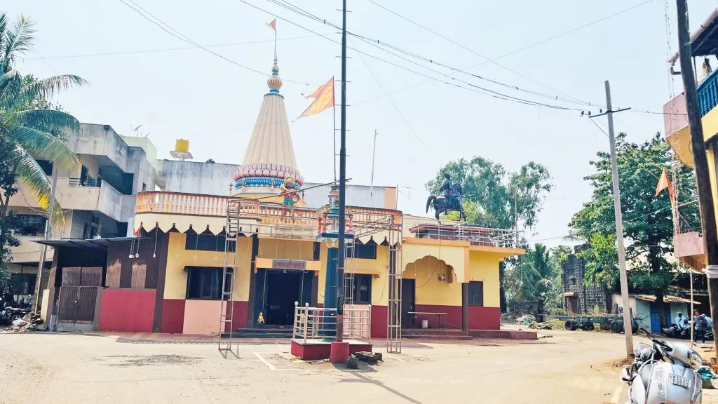A procession on the occasion of Hanuman Jayanti in Angol