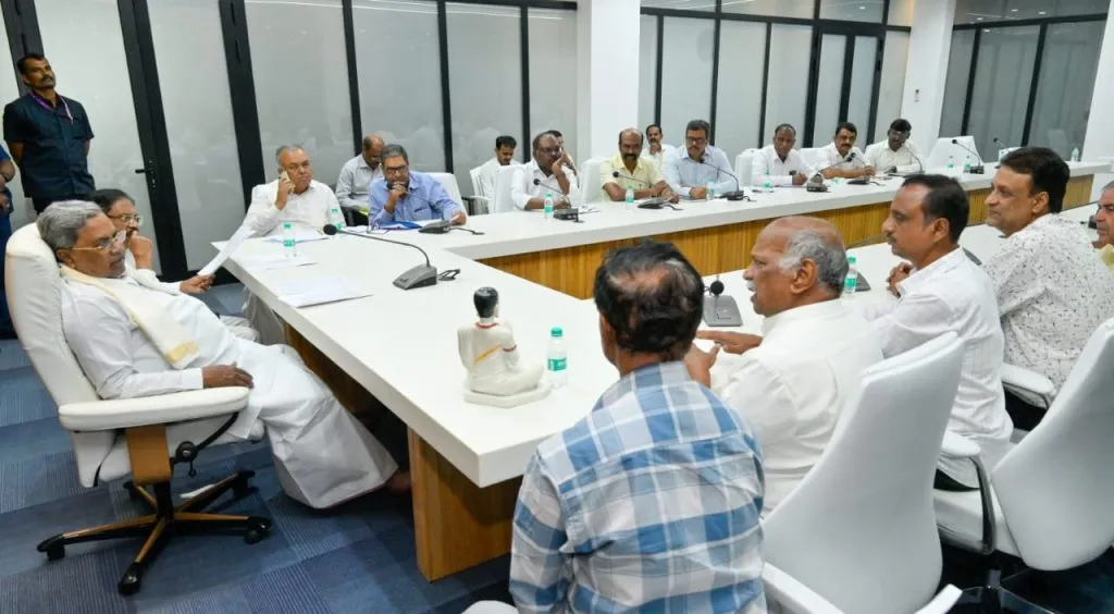 Truck owners' strike continues: Meeting fruitless