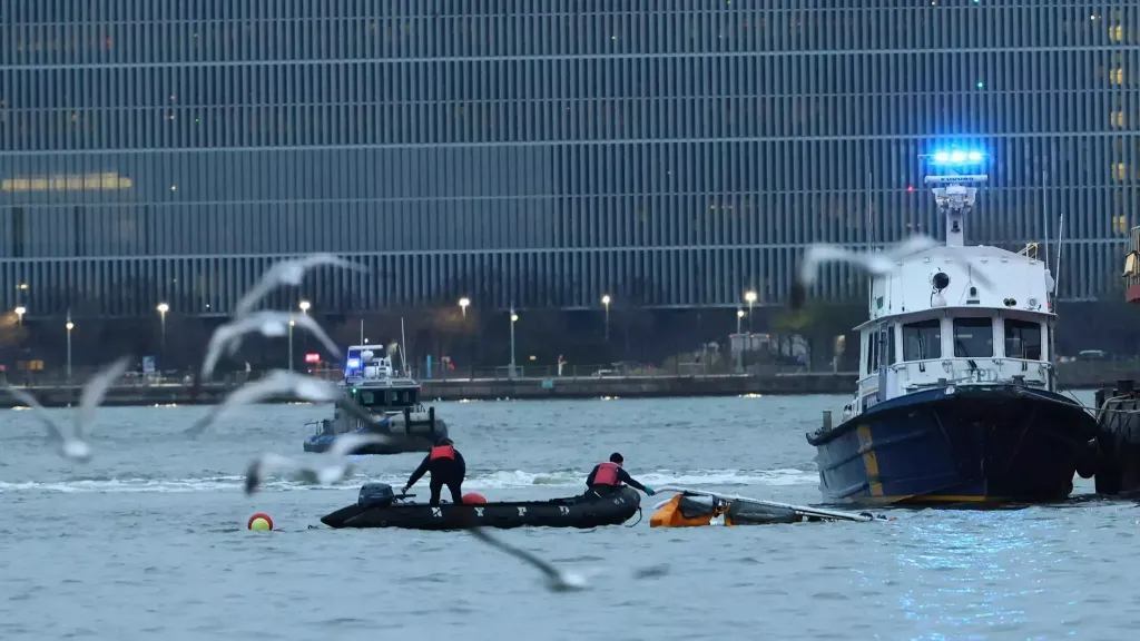 Siemens CEO dies in helicopter crash