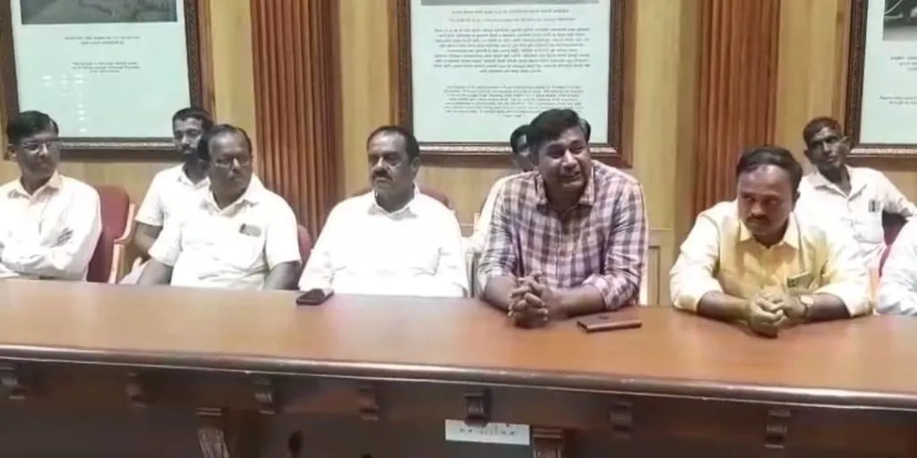 Cancel the Shaktipeeth, or else you will not be allowed to set foot in Kolhapur