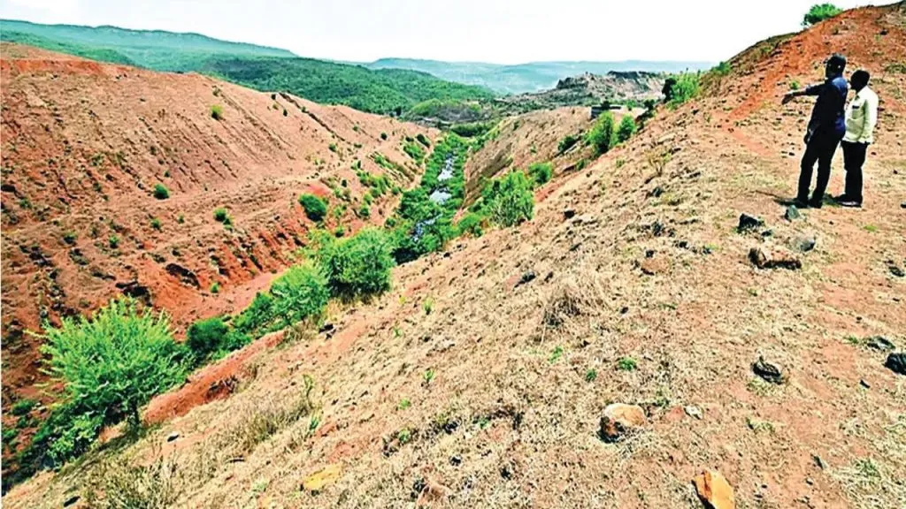 Kolhapur Thet Pipeline : एकदाच ठरवा, योजनांचे पाणी वापरासांठी की अभ्यंग स्नानासाठी these schemes are for the supply of abundant and clean water