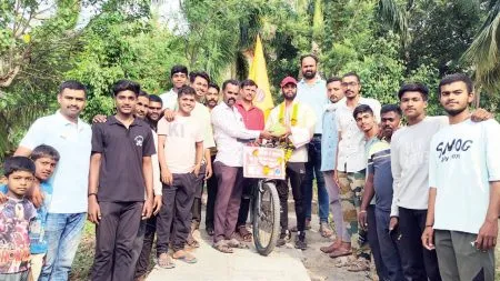 traveling bicycle from Uttarakhand to Maharashtra, visiting 43 forts