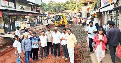 बाजारपेठ सुशोभिकरणाचे काम एप्रिल अखेर होईल Market Beautification Work to Be Completed by End of April