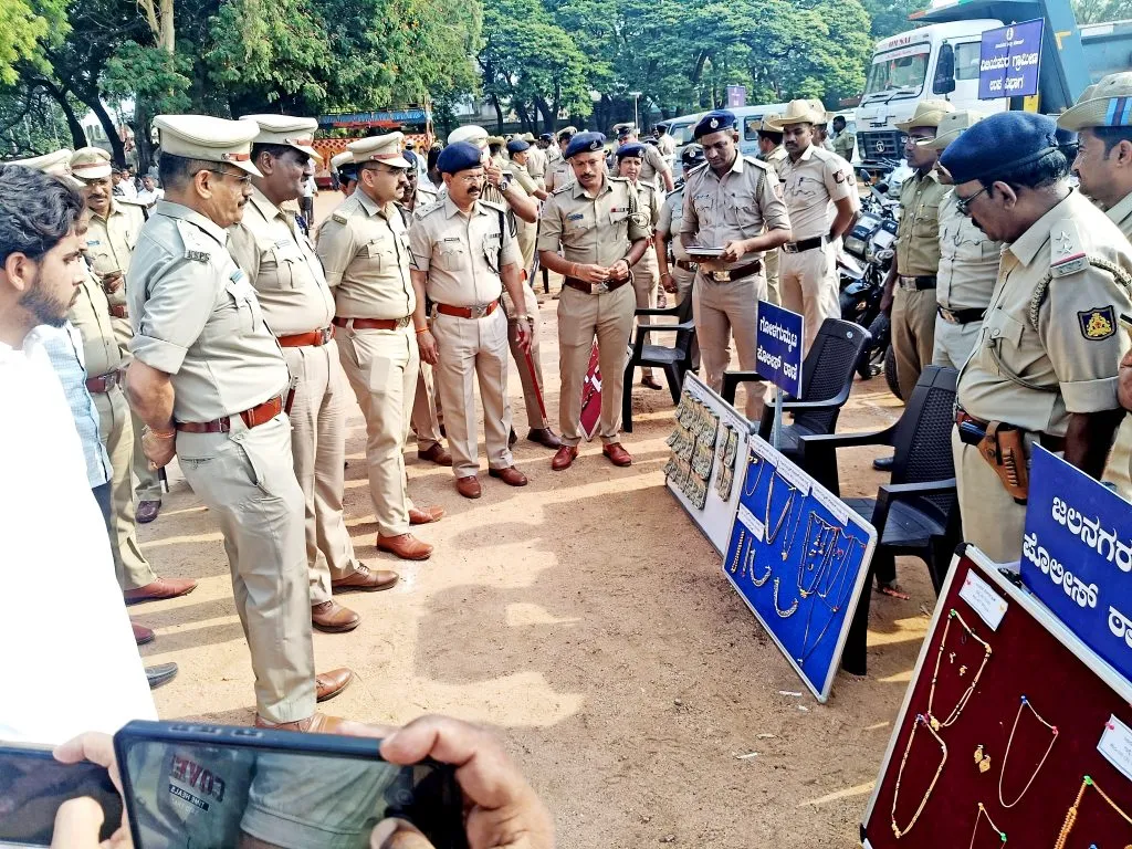 हस्तगत 7 कोटींची मालमत्ता वारसांना परत Seized property worth 7 crores returned to heirs