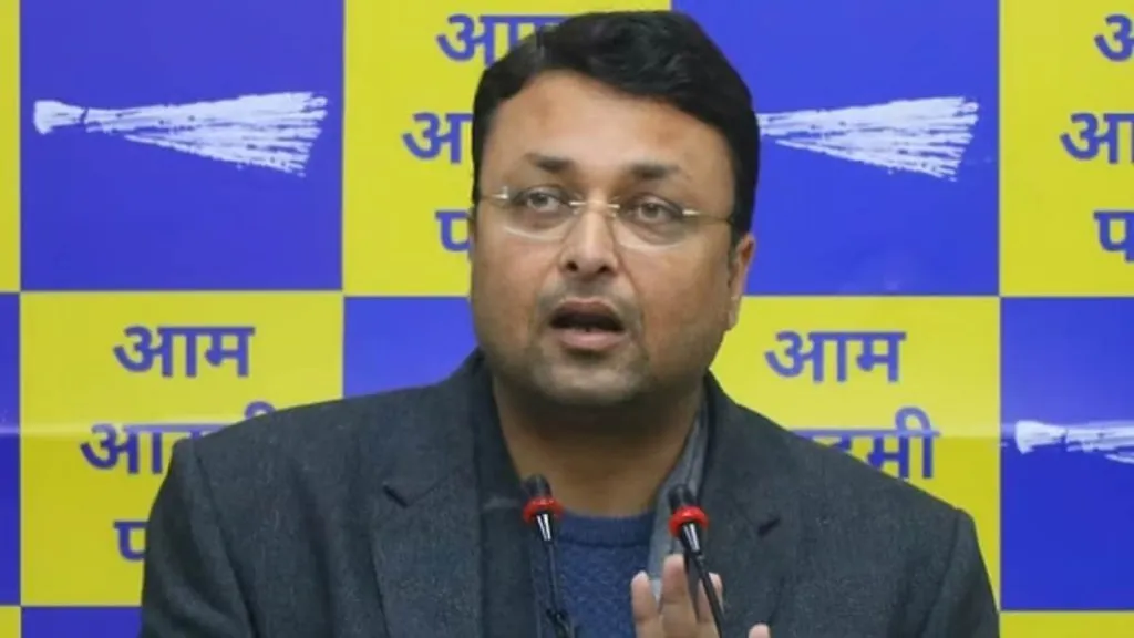 सत्ता गेल्यावर युट्यूबर होत आहेत आप नेते AAP leaders are becoming YouTubers after losing power