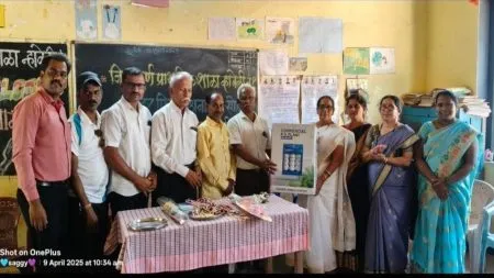 न्हावेली शाळा नं.१ ला वॅाटर फिल्टर भेट