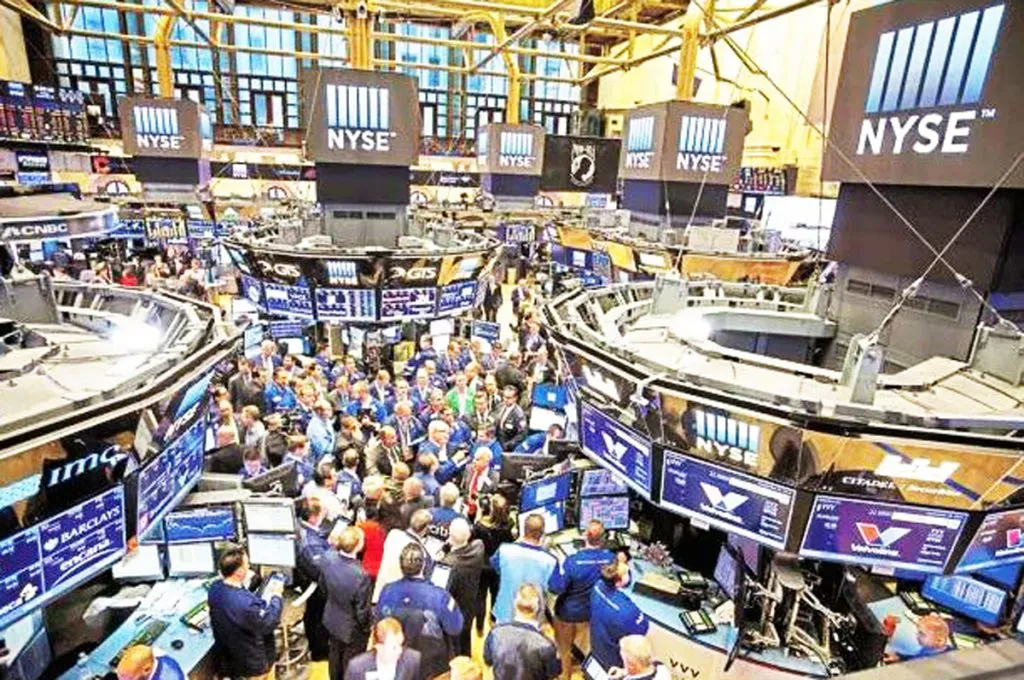 शुल्क आकारणीनंतर अमेरिकेतील बाजारात दबाव US markets under pressure after tariffs
