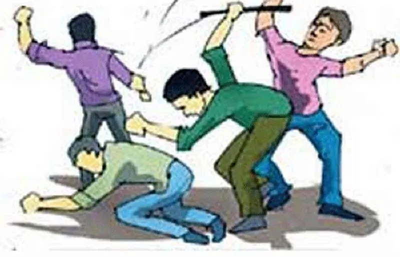 Clash between two groups of youths in Miraj