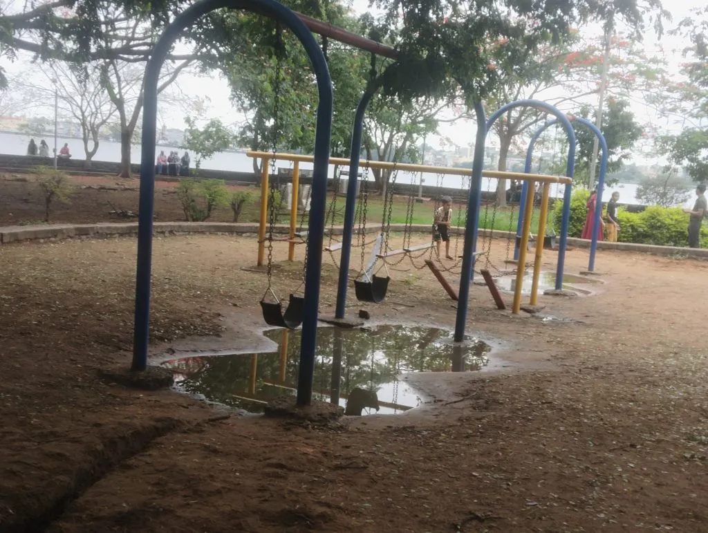 रंकाळा पदपथ उद्यान रामभरोसे Rankala promenade park left to fate