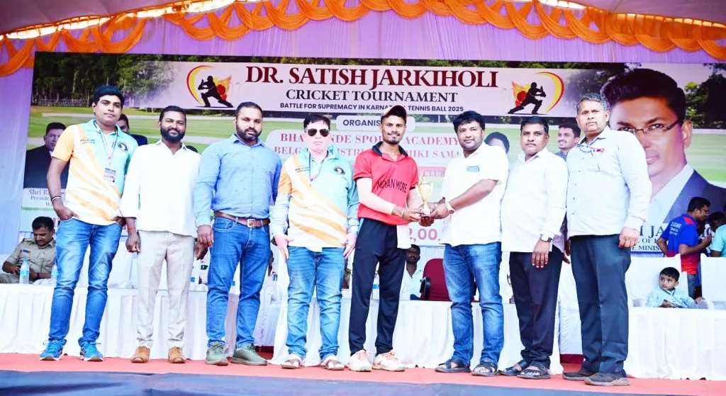 K.R. Shetty, Aarsh, Mohan More team in the semi-finals