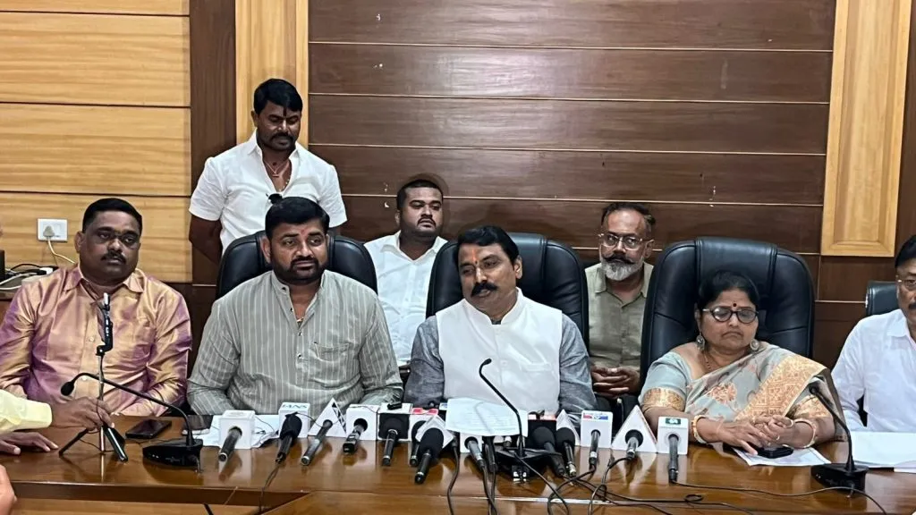 सर्वसामान्यांना न्याय देण्यास राज्य सरकार अपयशी State government fails to provide justice to common man