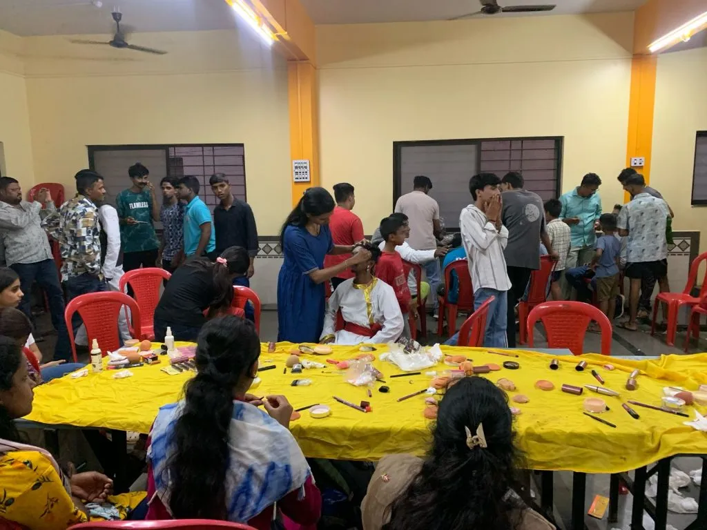 Shiva devotees' response to free makeup initiative