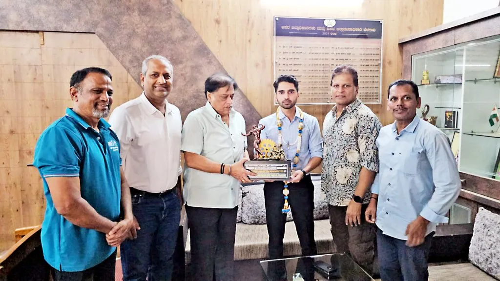 District Collector Mohammad Roshan felicitated