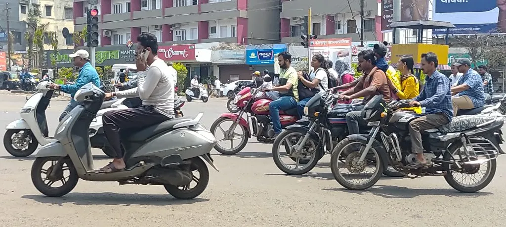 Traffic congestion at Dabholkar Corner is a daily issue