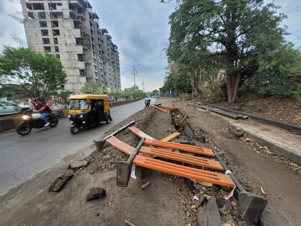 Nirman Chowk is dangerous for traffic