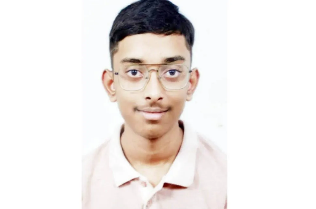 ‘अभियांत्रिकी’त बेंगळूरचा भवेश जयंती राज्यात प्रथम Bangalore's future in 'Engineering' is first in the state.