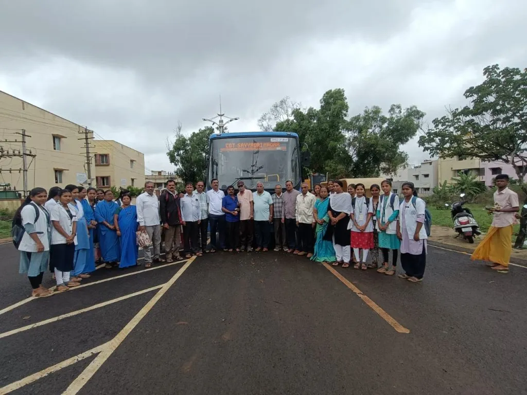 कुमारस्वामी लेआऊटमधील अंतर्गत बससेवेला प्रारंभ Internal bus service starts in Kumaraswamy Layout
