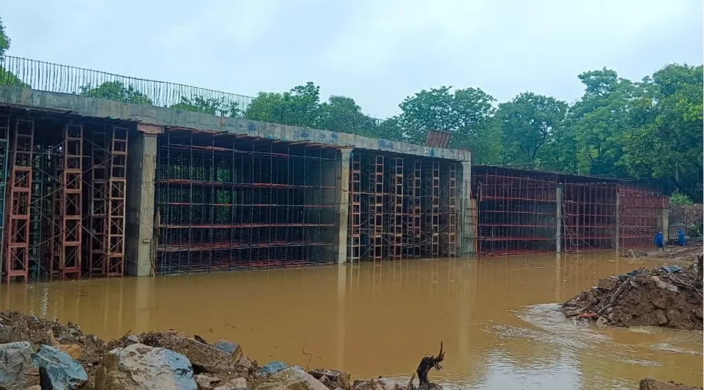 Traffic allowed for four-wheelers and two-wheelers on Kusmali bridge
