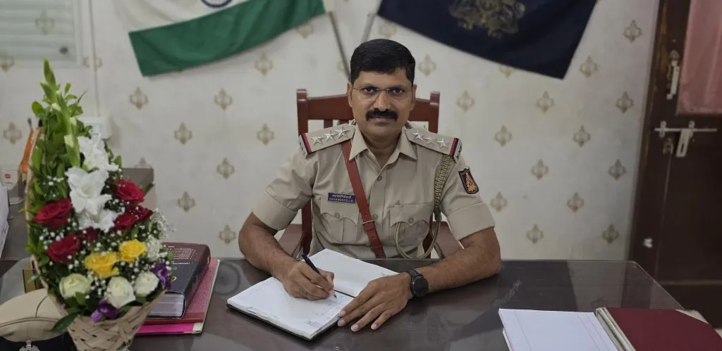N. I. Kattimanigoud as Belgaum Rural Police Inspector